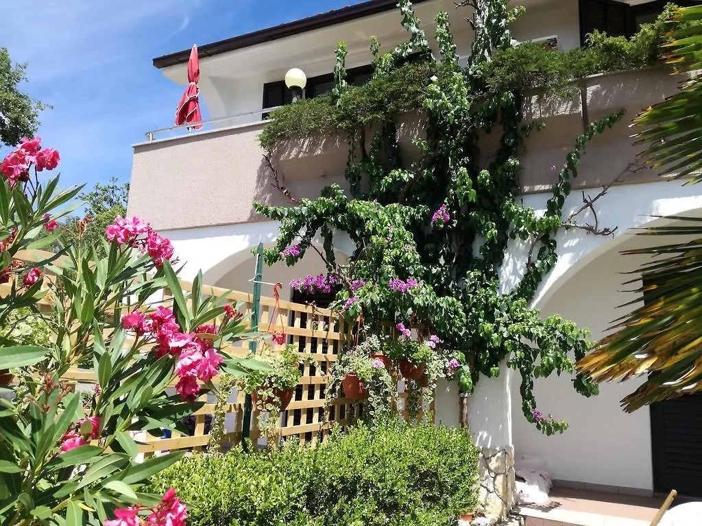 Apartments Barbara Skrbcici 0*, Pinezici (Krk)